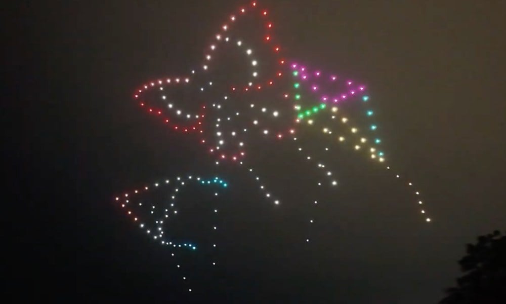 An image from an NLDS drone show featuring colorful kites that appeared in the NLDS Milwaukee County 4th of July show.